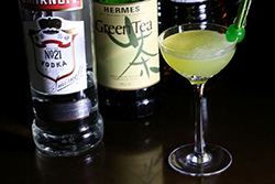 バーシェイク 2026年3月のカクテル「グリーングラス」