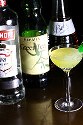 バーシェイク 2026年3月のカクテル「グリーングラス」